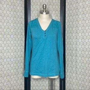 Eddie Bauer V-Neck 3 Button Long Sleeve Top